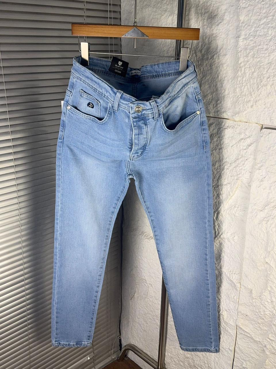 Slim fit